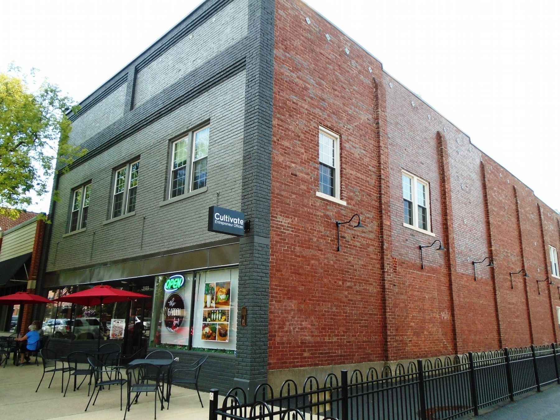 3989 Broadway and Marker image. Click for full size.