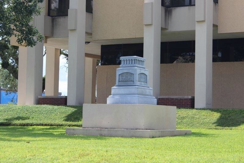 Confederate Soldiers Monument after damage from Hurricane Michael image. Click for full size.