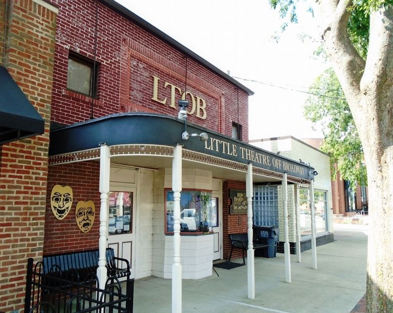 3981 Broadway image. Click for full size.