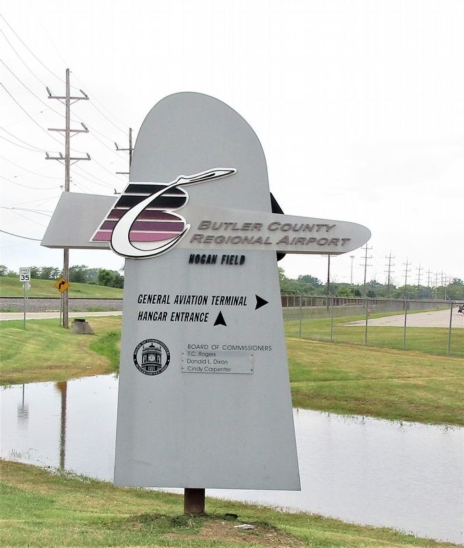 Hamilton Airport- Hogan Field Marker. Click for full size. Hamilton Airport- Hogan Field Marker image. Click for full size.