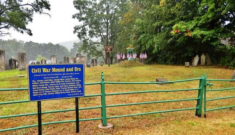 Civil War Mound and Urn Marker<br>(<i>wide view &bull; memorial mound & urn in background</i>) image. Click for full size.