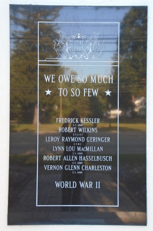 "Veterans Plaza" World War II Marker image. Click for full size.