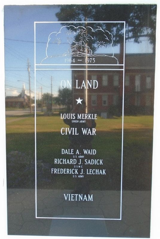"Veterans Plaza" On Land Marker image. Click for full size.