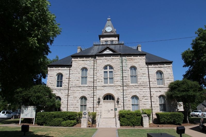 Somervell County Courthouse image. Click for full size.
