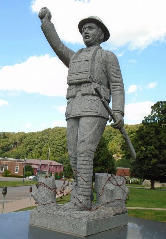 World War I Memorial Doughboy Statue image. Click for full size.