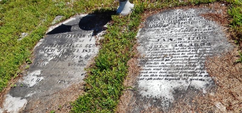 Edmond-Charles Gent Grave Marker (<i>on right side</i>) image. Click for full size.