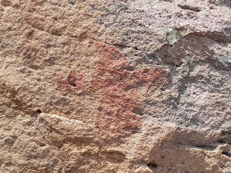 Nearby rock art of a flying bird, the Arroyo Seco Archaeological Park's symbol image. Click for full size.