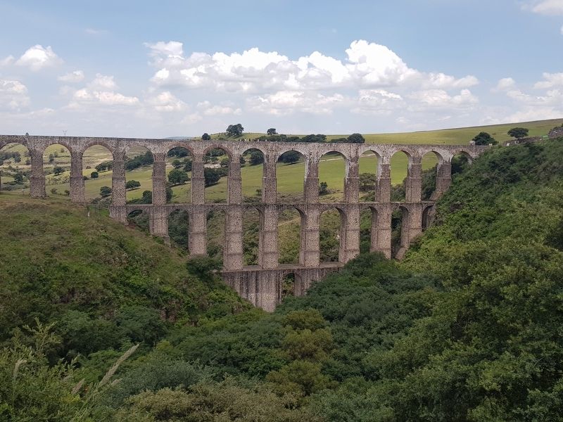 The Aqueduct of Xalpa image. Click for full size.