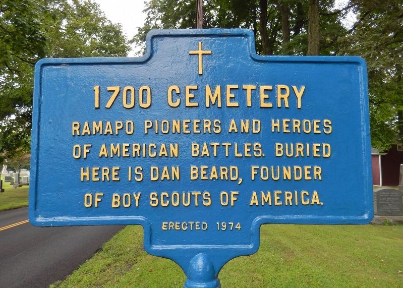 1700 Cemetery Marker image. Click for full size.