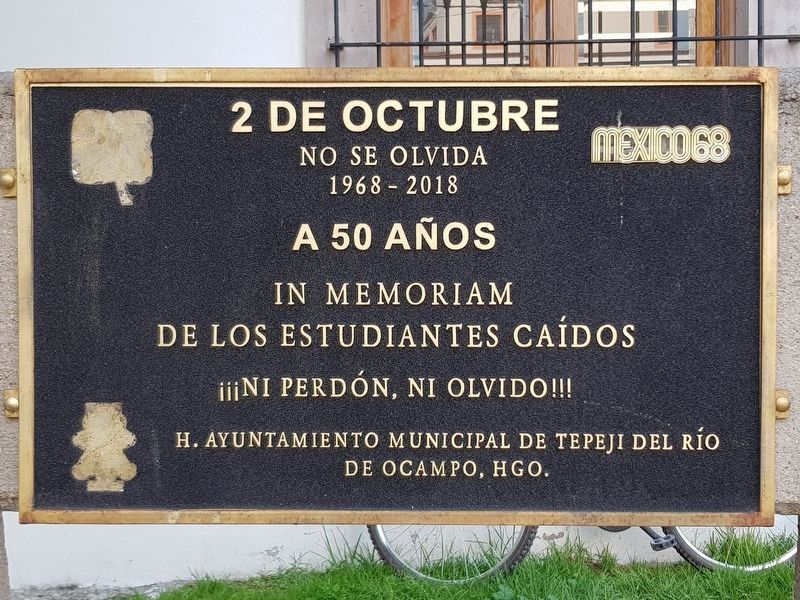 A nearby memorial to the 1968 massacre in Tlatelolco, Mexico City image. Click for full size.