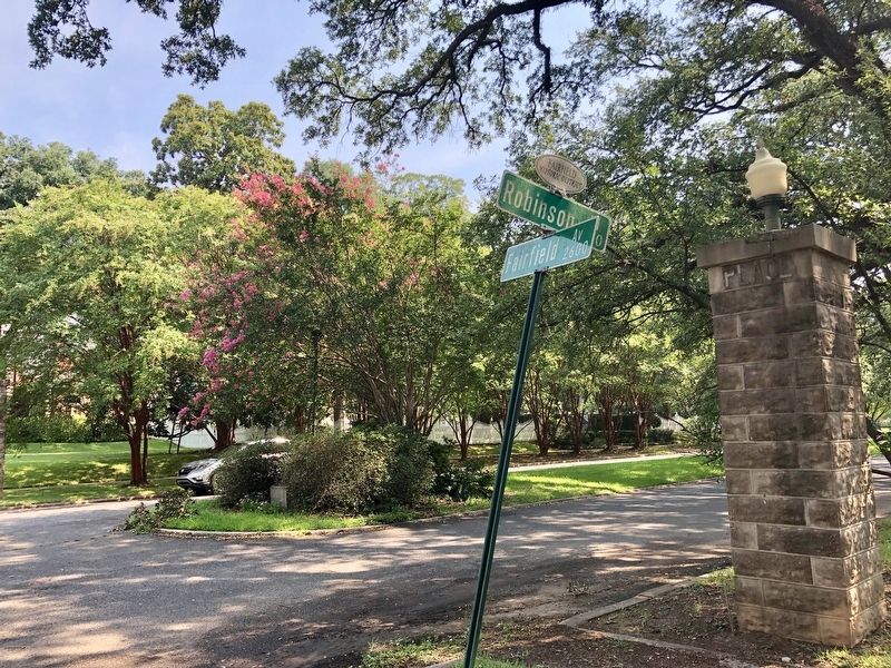 One of the columns from 1910 at Robinson Place and Fairfield Avenue. image. Click for full size.