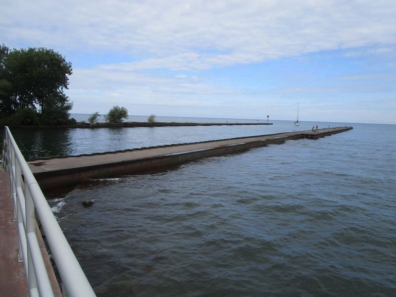 The Government Piers at Twelve Mile Creek image. Click for full size.