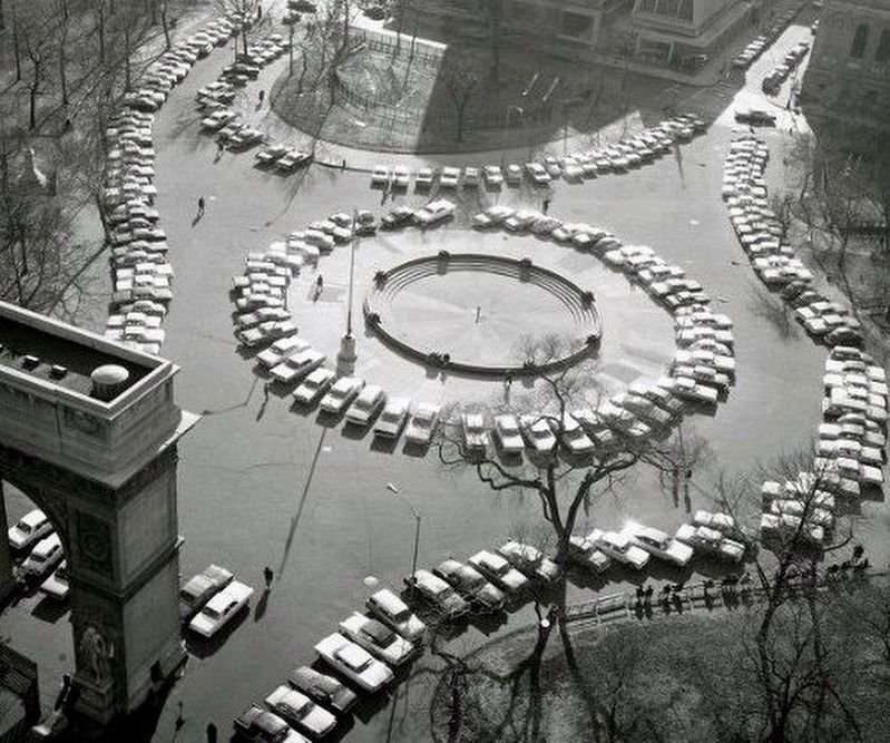 Washington Square Park, 1950s image. Click for full size.