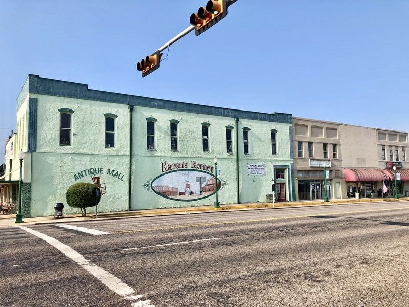 Marker is across street, to right of mural. image. Click for full size.
