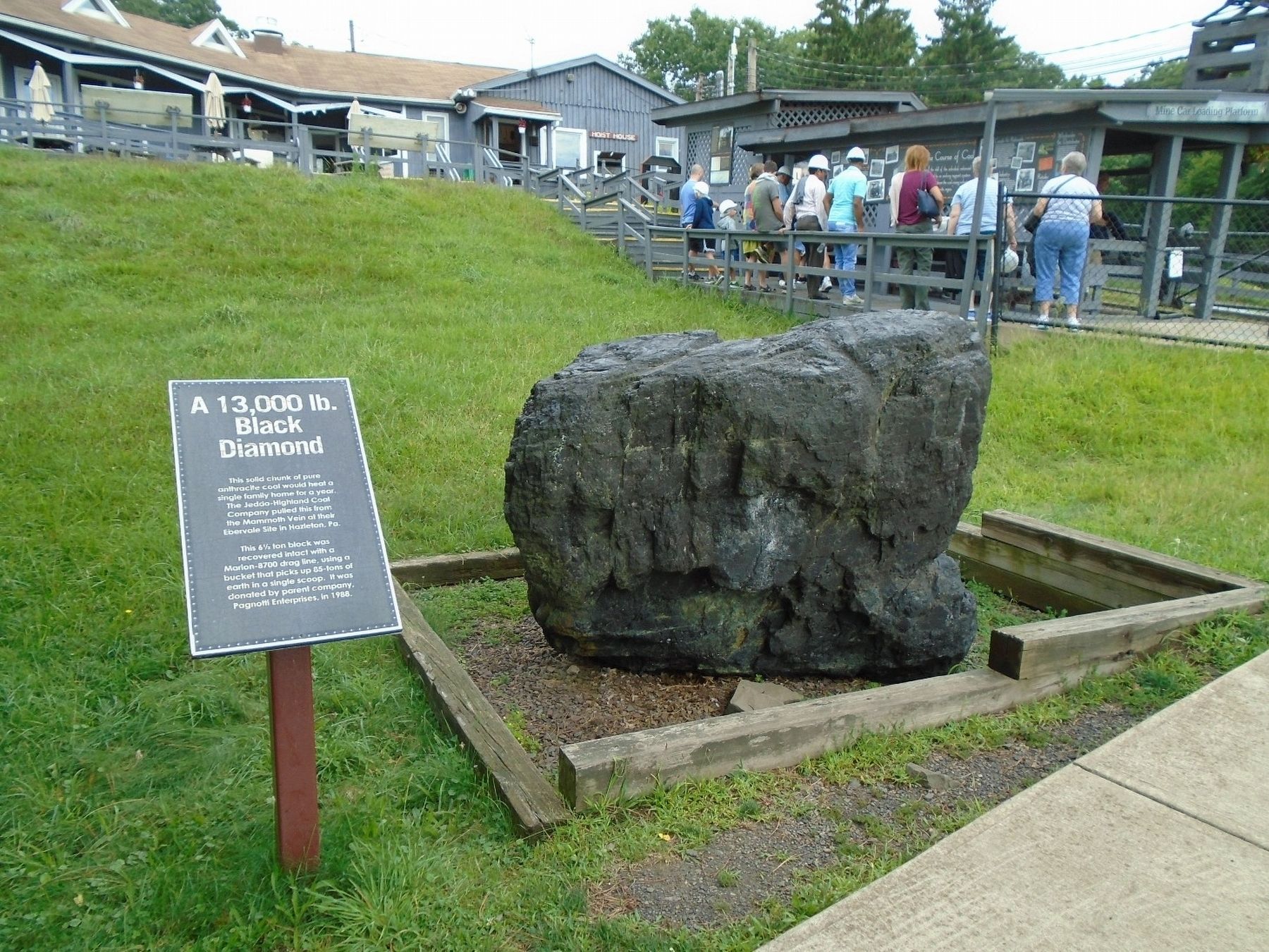 A 13,000 lb. Black Diamond and Marker. Click for full size. A 13,000 lb. Black Diamond and Marker image. Click for full size.