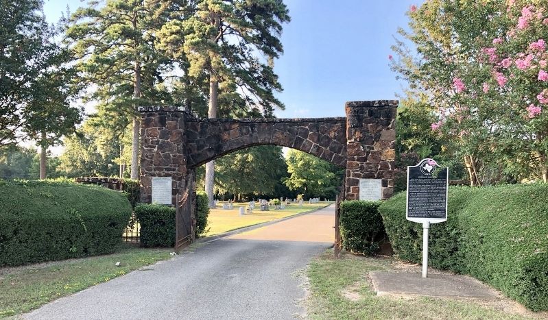 Rosedale Cemetery Marker at entrance gate. image. Click for full size.