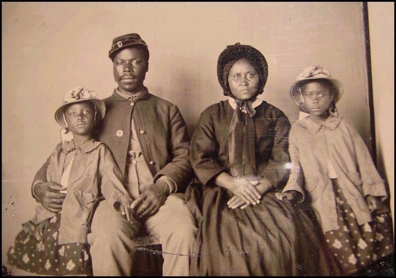 USCT soldier and family image. Click for full size.
