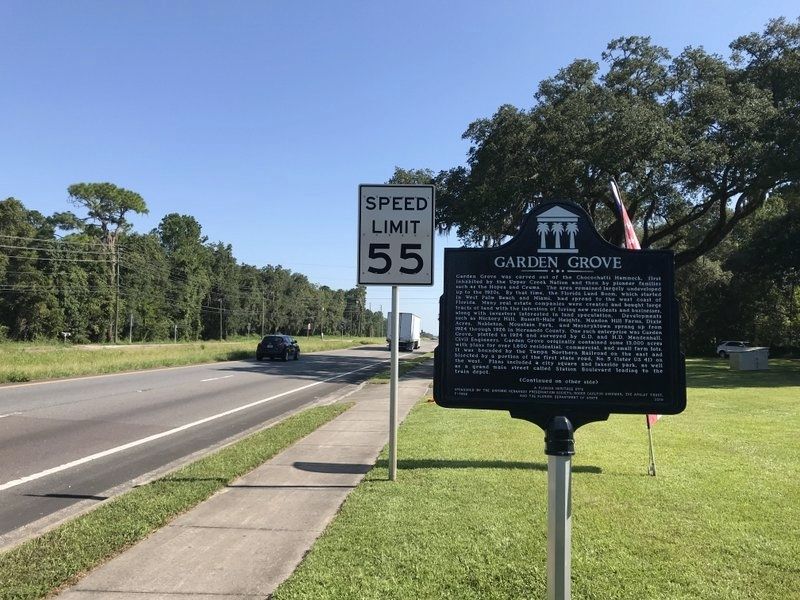 Garden Grove Marker looking north on US 41. image. Click for full size.