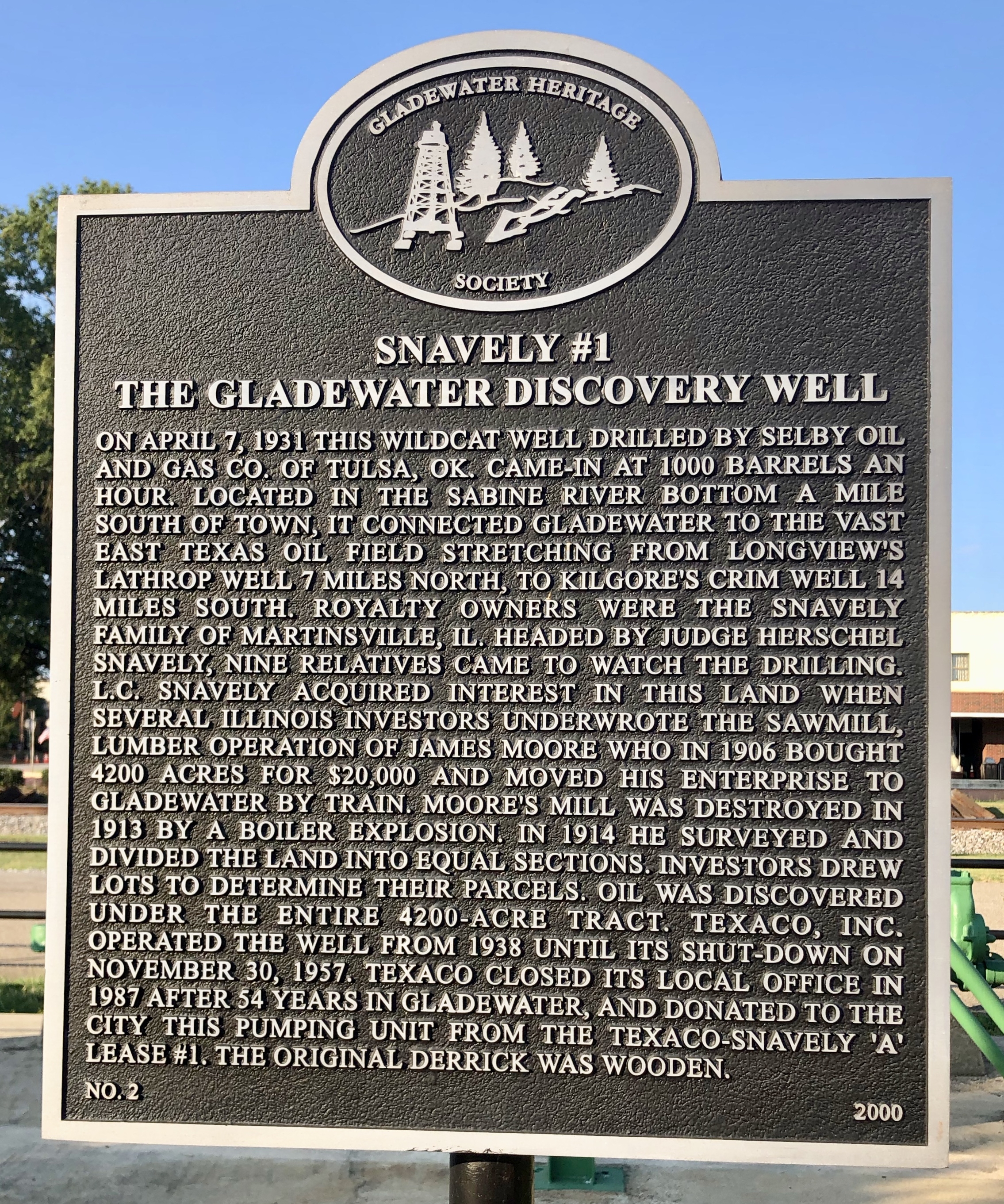 The Gladewater Discovery Well Marker