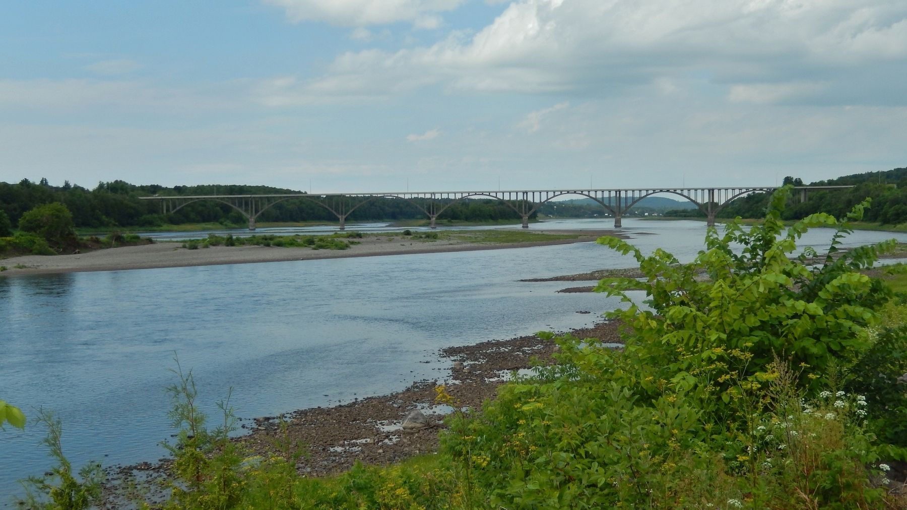 Salmon Pool, Saint John River & Hugh John Flemming Bridge<br>(<i>view from near marker</i>) image. Click for full size.