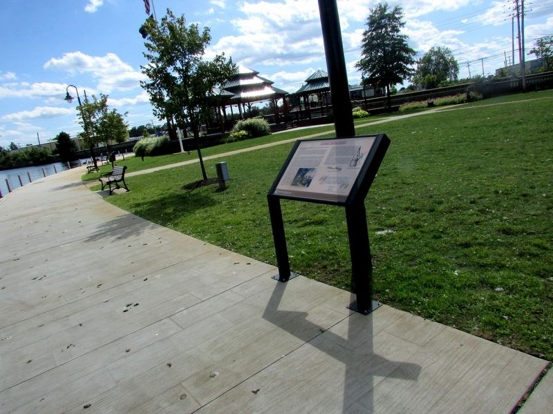 Marker in Huddy Park image. Click for full size.