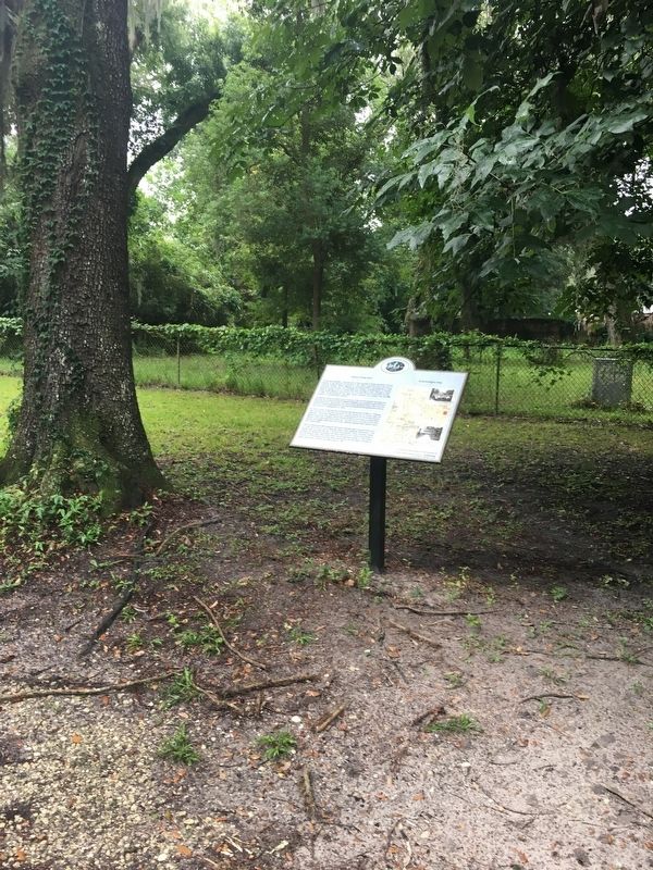 Historic Floral Bluff Marker. Click for full size. Historic Floral Bluff Marker image. Click for full size.
