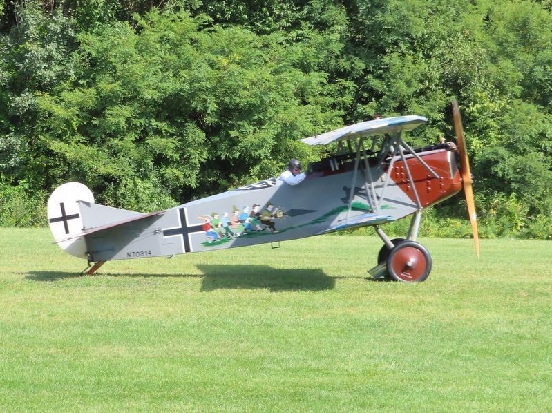 1918 Fokker D-VII (reproduction) image. Click for full size.