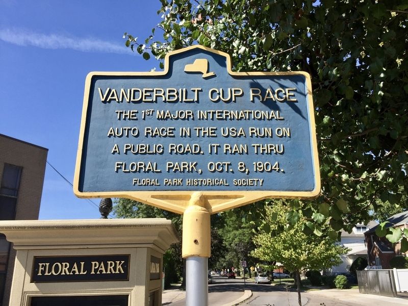 Vanderbilt Cup Race Marker image. Click for full size.