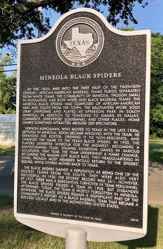 Another nearby Mineola Black Spiders marker image. Click for full size.
