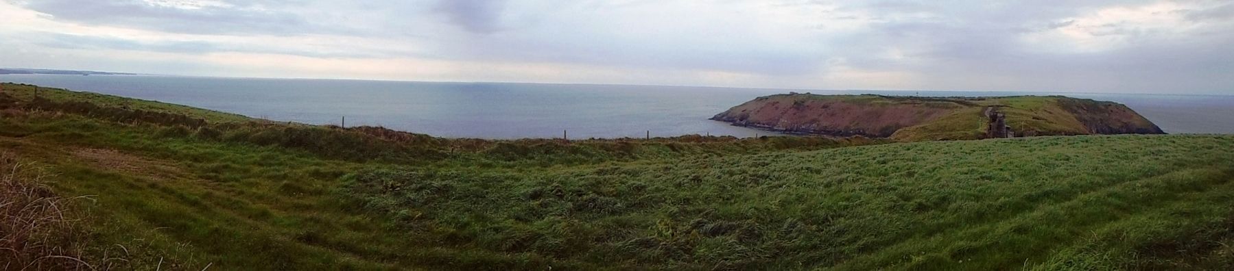 View of the Atlantic Ocean from the Old Head of Kinsale image. Click for full size.