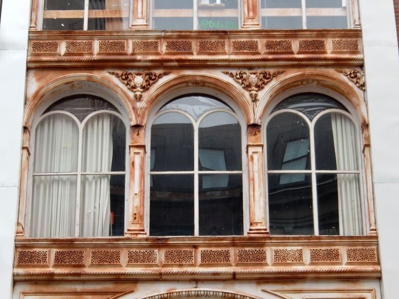 Cast Iron Facade (<i>middle window detail</i>) image. Click for full size.