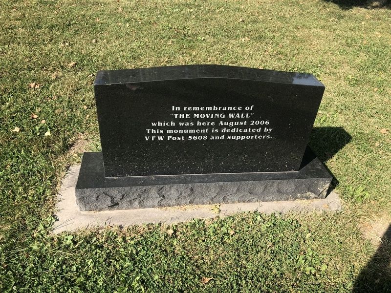 Vietnam Veterans Memorial [Reverse] image. Click for full size.