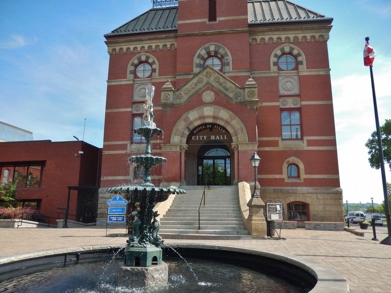 Fredericton City Hall Fountain image. Click for full size.