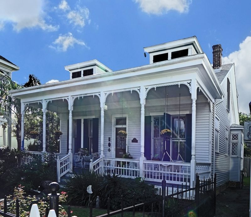 Menard-Ganter House image. Click for full size.