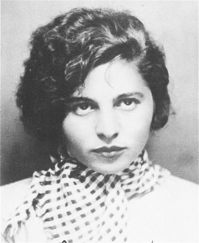 Mascha Kaleko. Click for full size. Mascha Kaleko image. Click for full size.