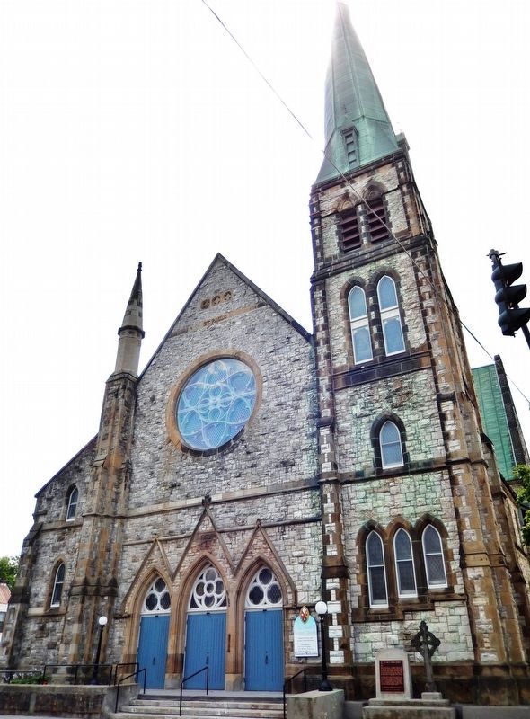 St. Paul's United Church (<i>north side</i>) image. Click for full size.