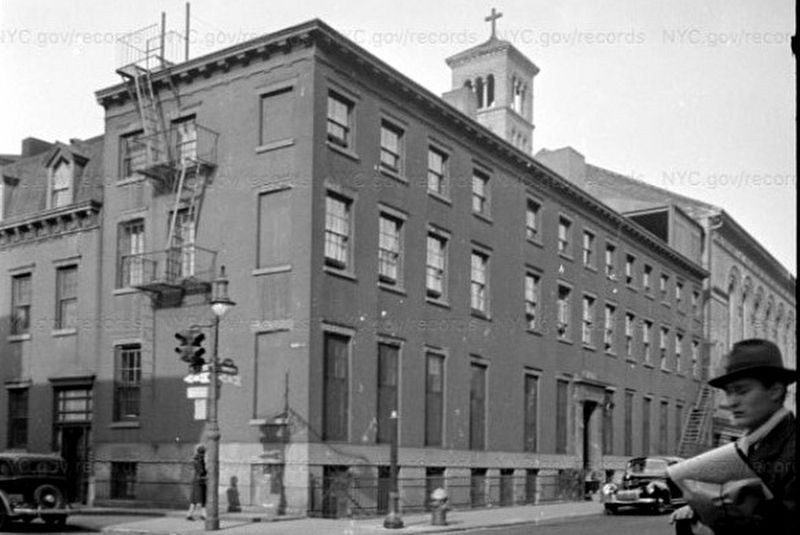 Judson Church Offices and Hall, 1940 image. Click for full size.