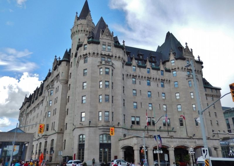 Château Laurier / Le Château Laurier<br>(<i>southwest corner view</i>). Click for full size. Château Laurier / Le Château Laurier<br>(<i>southwest corner view</i>) image. Click for full size.