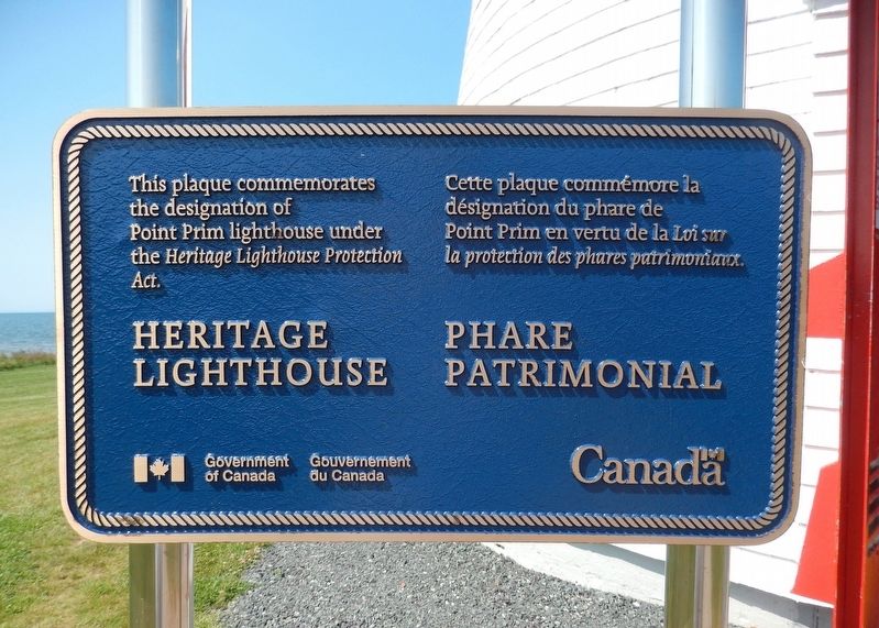 Heritage Lighthouse / Phare Patrimonial<br>(<i>plaque mounted beside lighthouse entrance</i>) image. Click for full size.