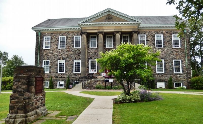 Halifax and Castine / Halifax et Castine Marker<br>(<i>view looking south to University Club</i>). Click for full size. Halifax and Castine / Halifax et Castine Marker<br>(<i>view looking south to University Club</i>) image. Click for full size.