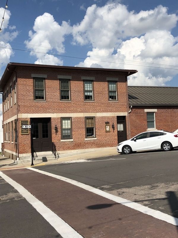 The Stroh Building image. Click for full size.