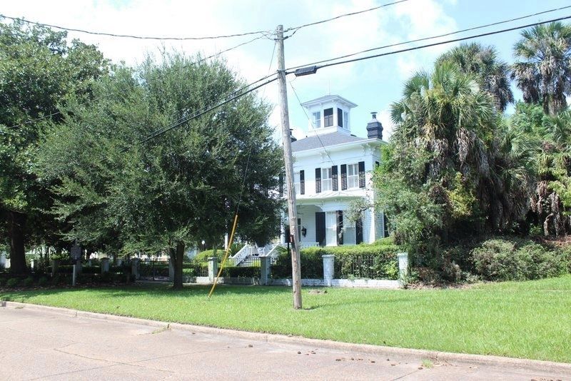 Dial-Goza House Marker on left under trees. Click for full size. Dial-Goza House Marker on left under trees image. Click for full size.