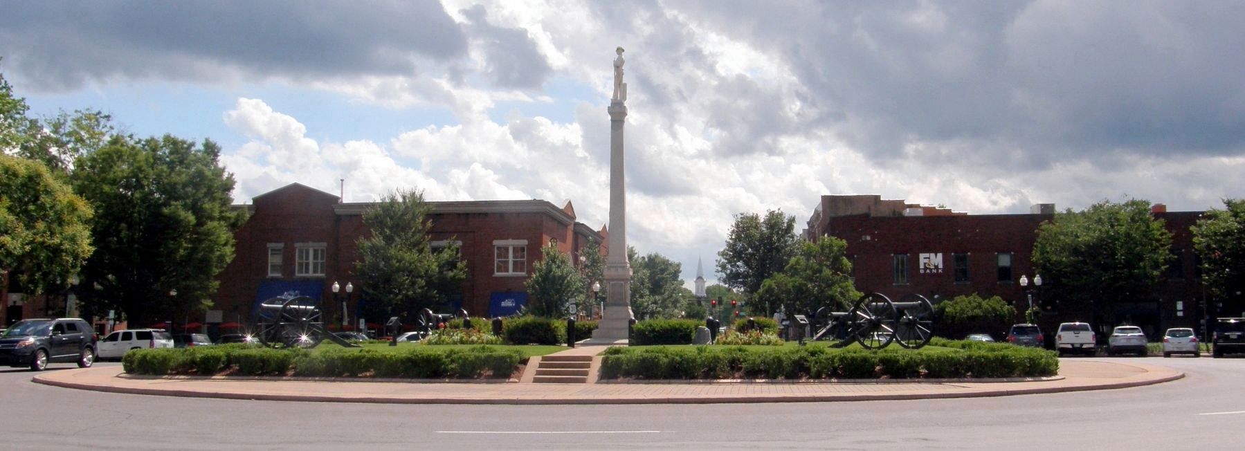 The center of the Public Square with the Confederate Soldiers Monument topped by "The Sentry" image. Click for full size.