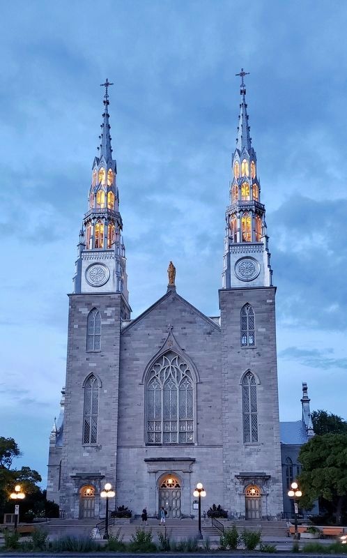Notre-Dame Cathedral Basilica<br>(<i>at sunset</i>) image. Click for full size.