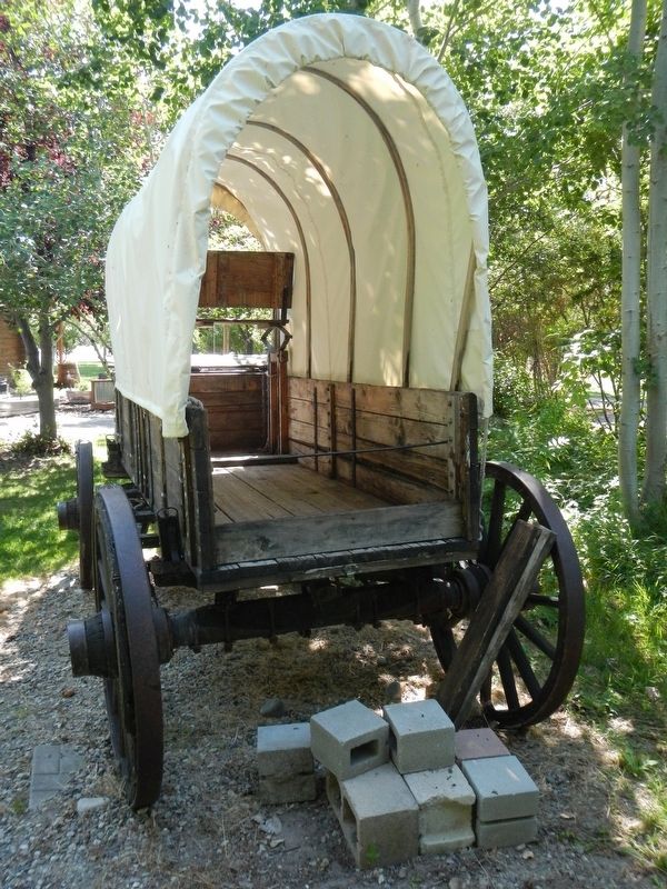 Covered Wagon. Click for full size. Covered Wagon image. Click for full size.