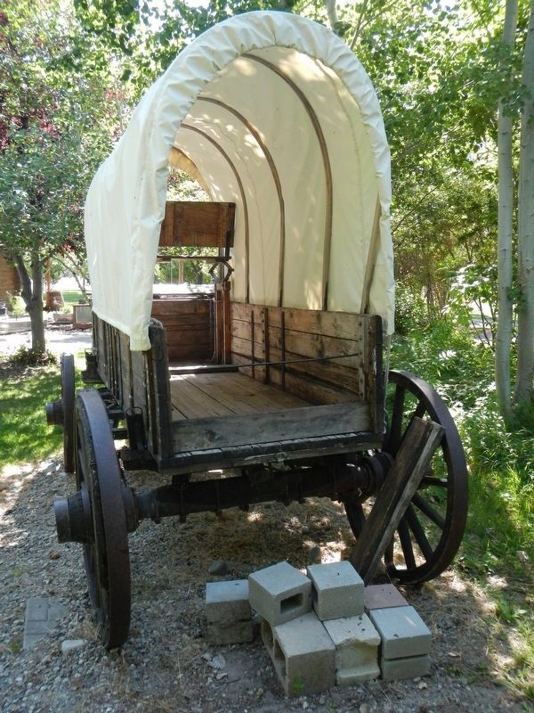 Covered Wagon image. Click for full size.