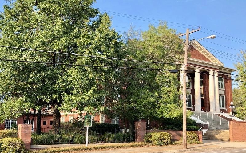 Marker at the First United Methodist Church. image. Click for full size.