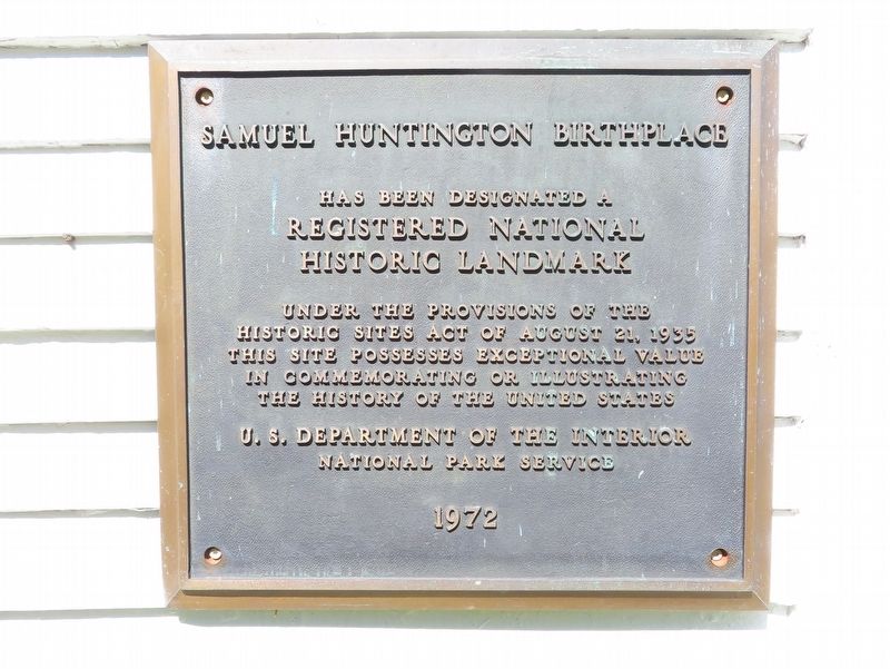 Plaque on the Samuel Huntington House image. Click for full size.