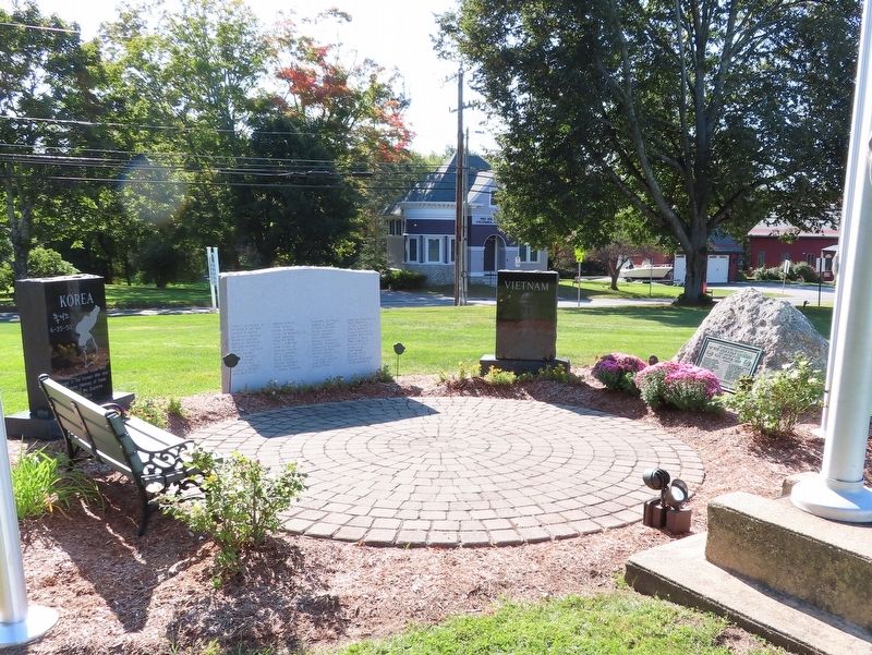 Columbia World War I Monument image. Click for full size.