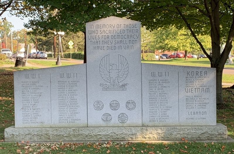 St. Albans War Memorial image. Click for full size.